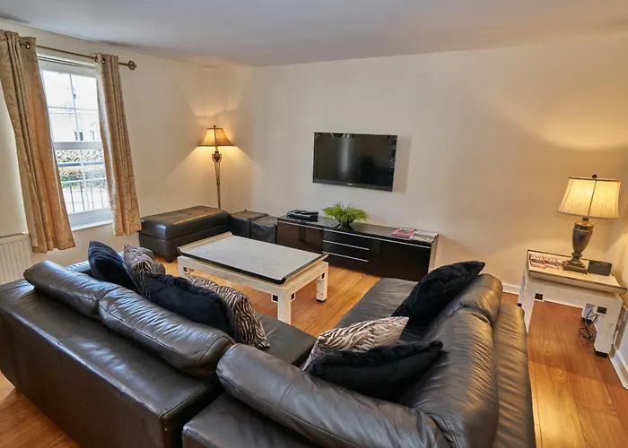 Pearl - Haymarket Edinburgh