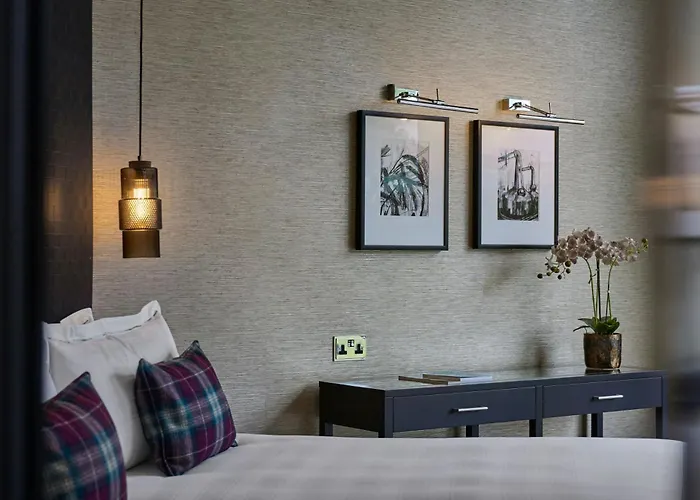 The Glasshouse, Autograph Collection Hotel 5*