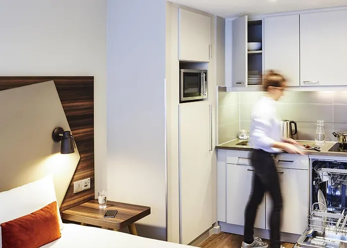 Adagio Royal Mile 4*