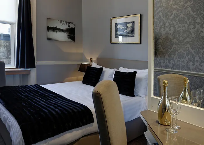 Hotel Braid Hills 3*