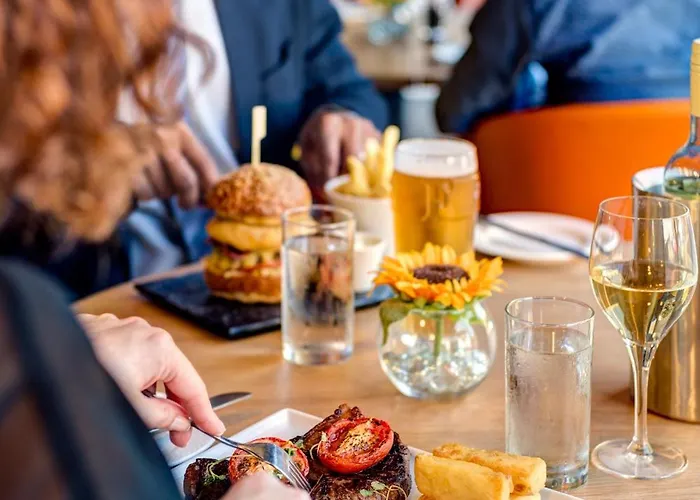 阿佩克斯跳蚤市场酒店 4*