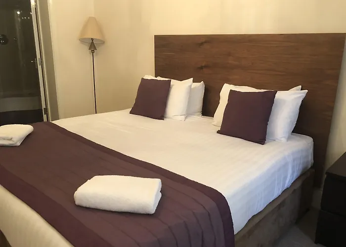 Hotel apartamentowy Cairn &