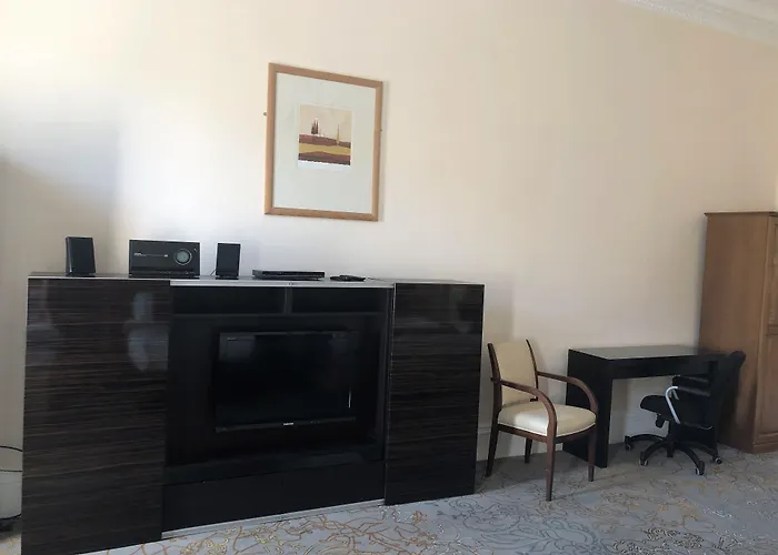 Apartmanhotel Cairn & 3*