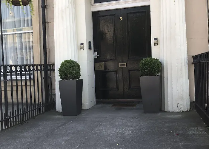 Cairn & Apartmanhotel Edinburgh