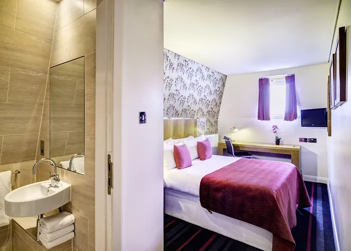 Four Points By Sheraton Hotel 4*