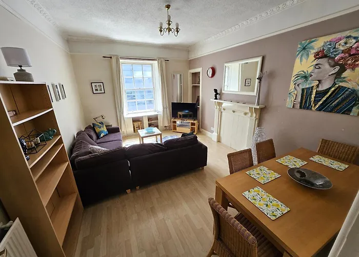 Charming 2bd Flat 10 Minutes To Castle Апартаменты