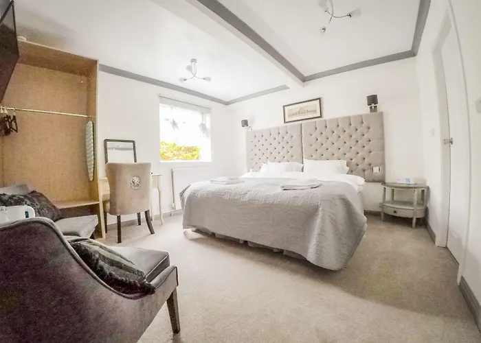 Allison House 17 3*