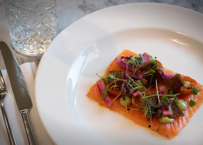 Marriott Holyrood 4*