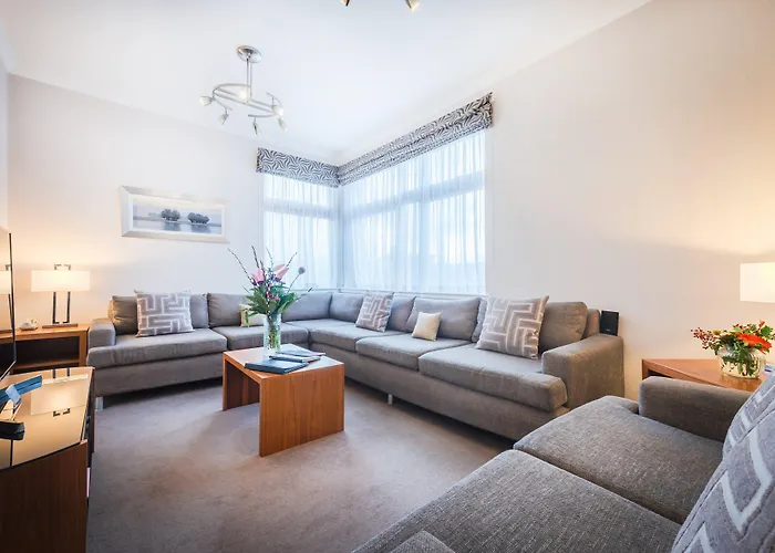 The Knight By Mansley 公寓式酒店 4*