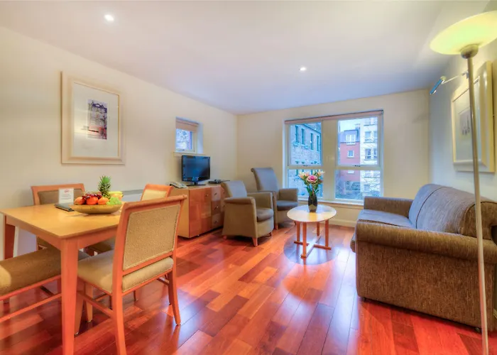 Aparthotel Holyrood Edimburgo