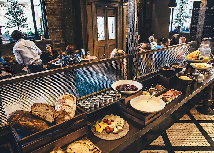 Hotel The On The Mile 4*