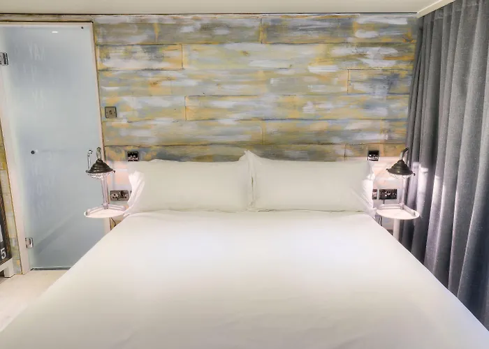 Stay Central Hotel Otel