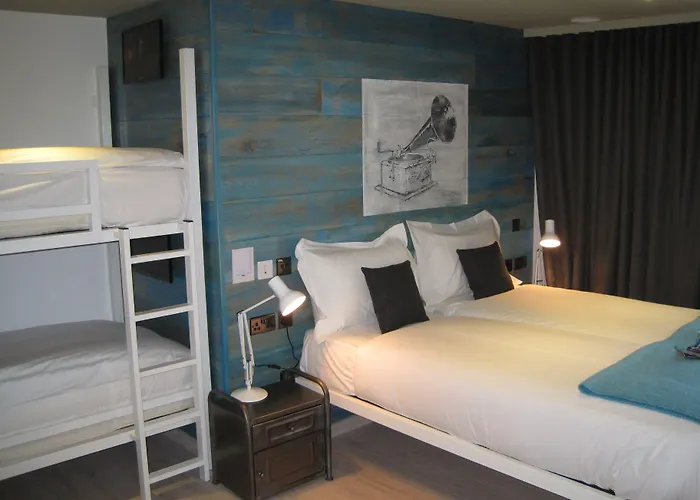 Stay Central Hotel 3*