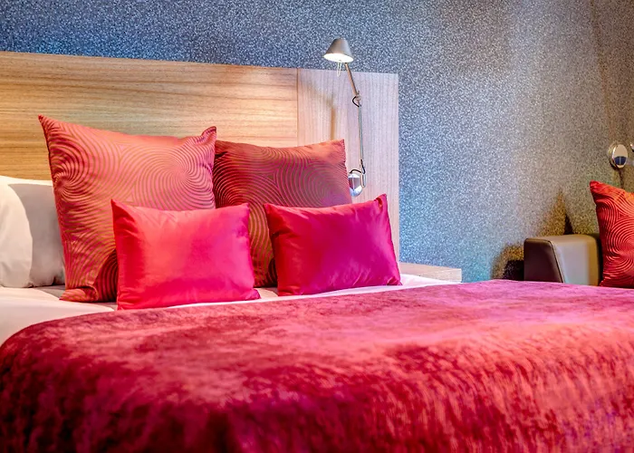 Apex Of 4* Edinburgh