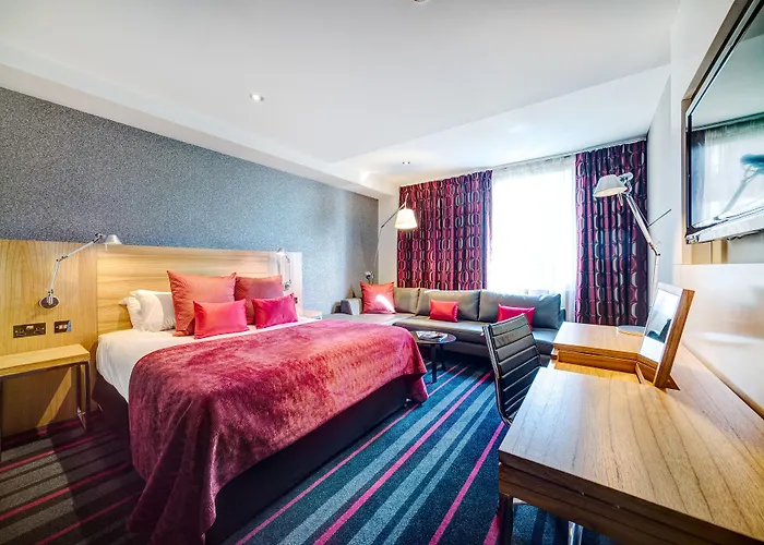 Apex Of 4* Edinburgh