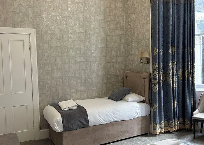 Alexander Πανσιόν