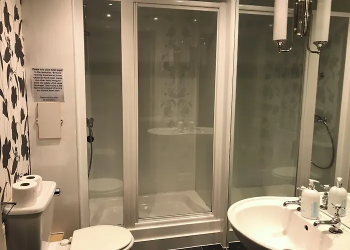 Alexander Πανσιόν