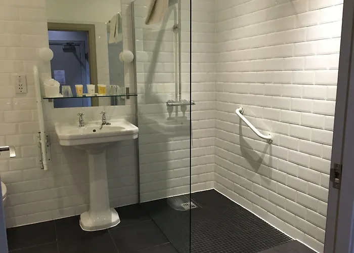 B+B Edinburgh Ξενοδοχείο 4*