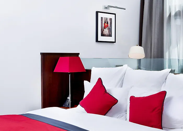 The Glasshouse, Autograph Collection Hotel 5*