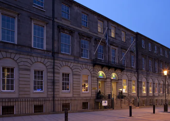 Hotel Express Centre By Ihg 3*