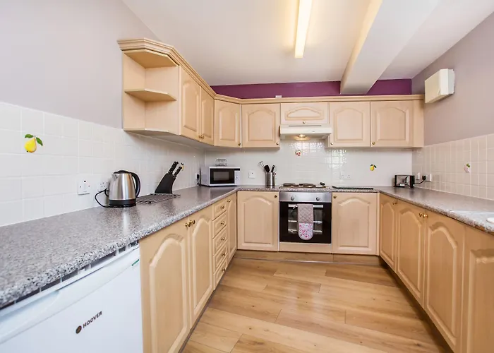 Edinburgh Aparthotel 4*