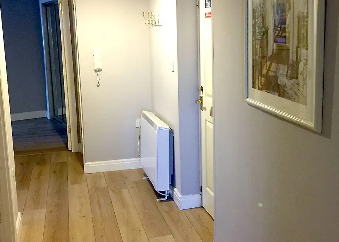 Edinburgh Aparthotel מלון דירות אדינבורו