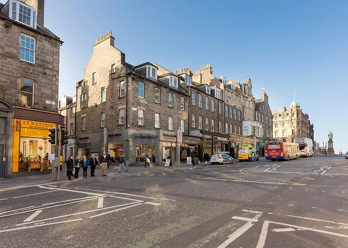 Rose Street * Edinburgh