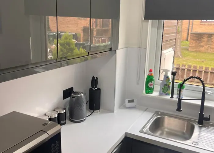 Hutchison * אדינבורו