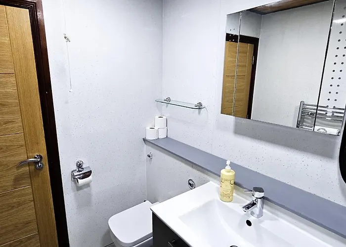 Guest house Duddingston - Only *