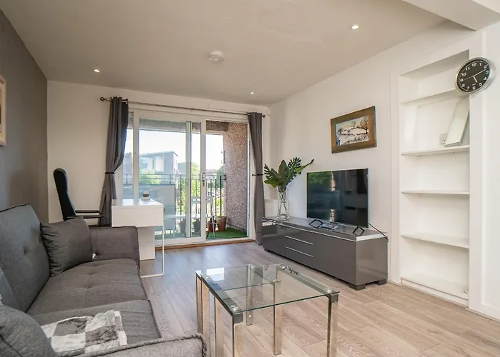 Northfield 1 Bedroom With Sofa Bed -