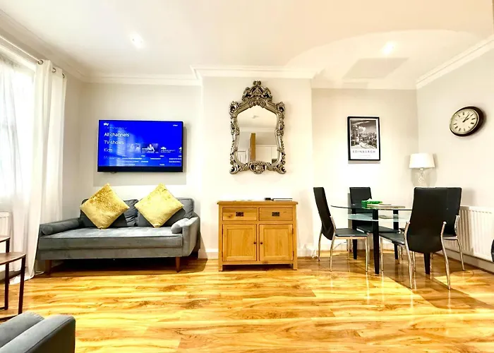 Historic Mews House 2br In Centre * Edinburgh
