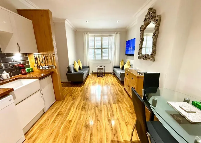 Historic Mews House 2br In Centre * Edinburgh