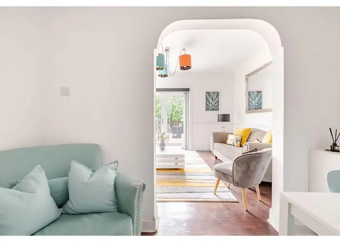 Elegant Flat In A Serene Neighbourhood *