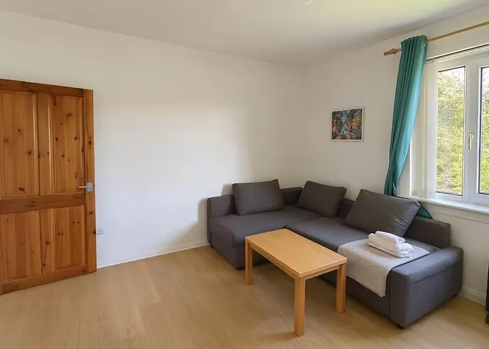 Bright & Spacious 2 Bedroom Flat Lägenhet *