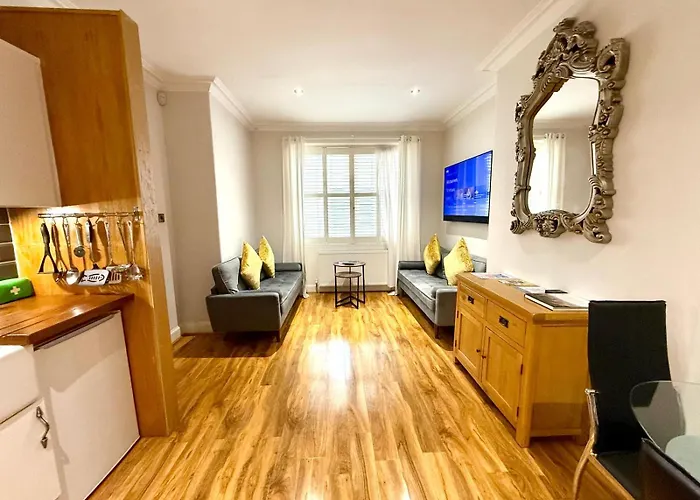 Historic Mews House 2br In Centre * Edinburgh