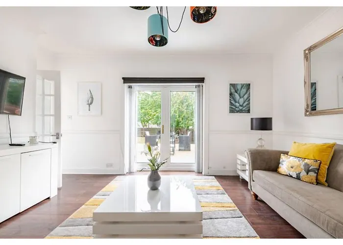 Elegant Flat In A Serene Neighbourhood *