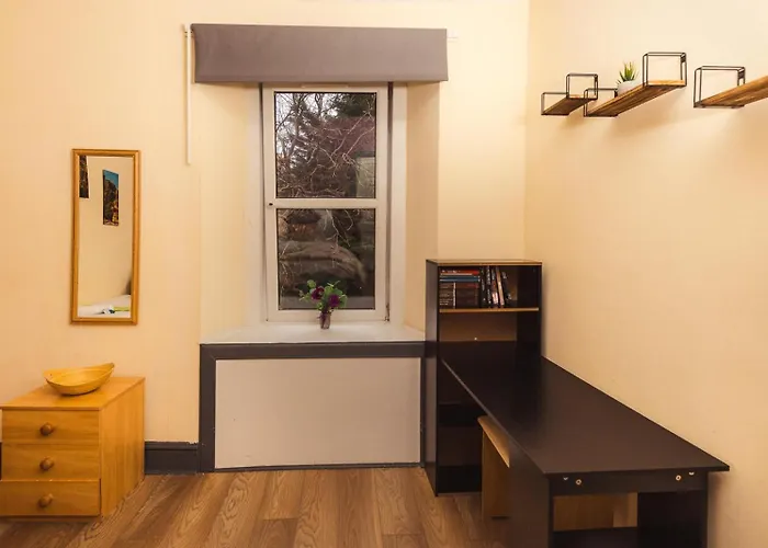 Cosy By The Meadows 4 דירה