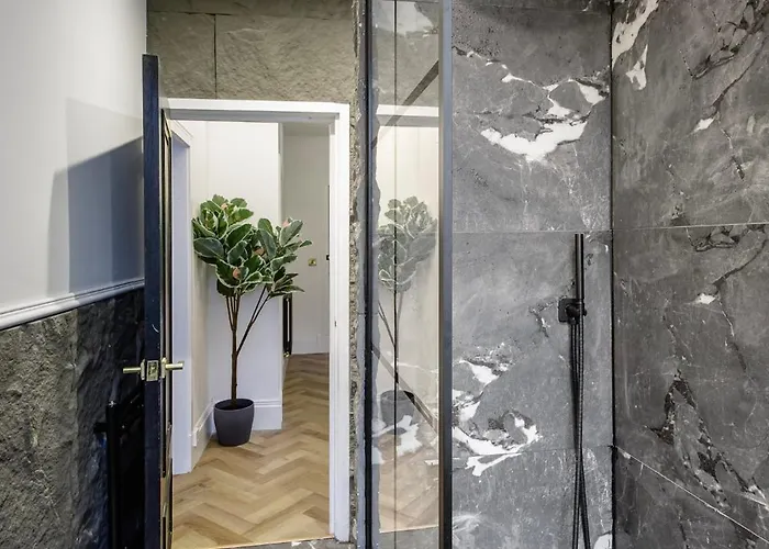 Royalmileluxe 2bed דירה