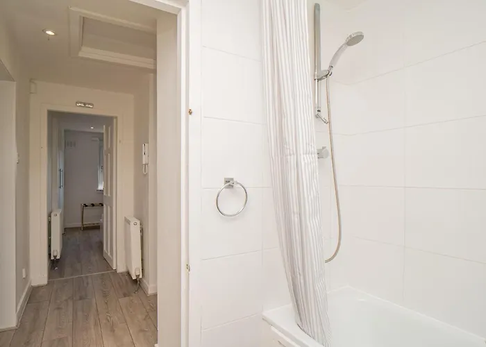 דירה Northfield 1 Bedroom With Sofa Bed - אדינבורו