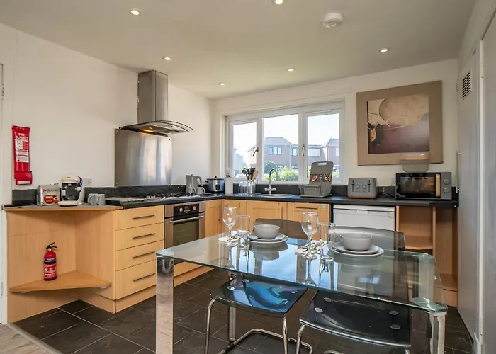 Northfield 1 Bedroom With Sofa Bed - * אדינבורו