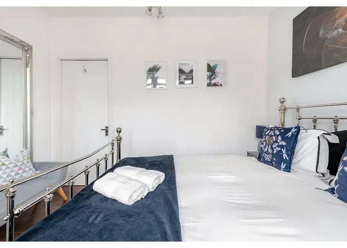 Elegant Flat In A Serene Neighbourhood Edinburgh