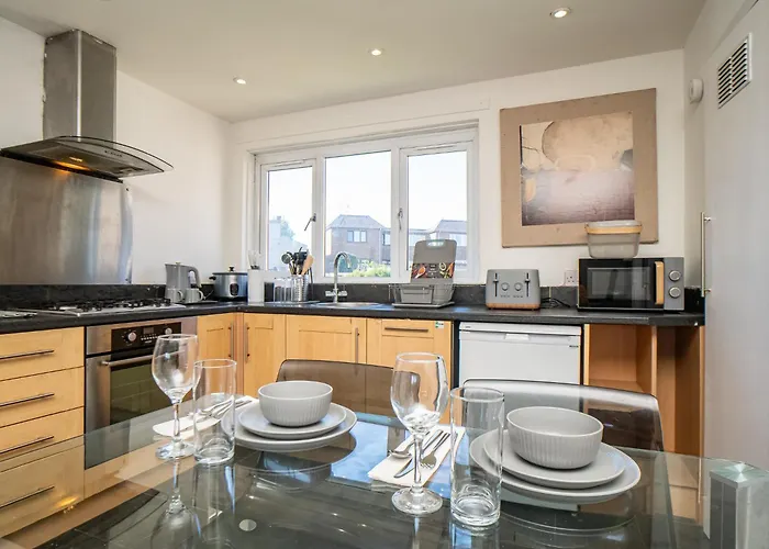 Northfield 1 Bedroom With Sofa Bed - * אדינבורו