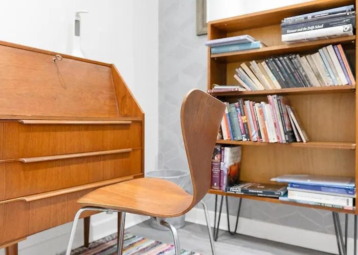 Leith's Bright Abode