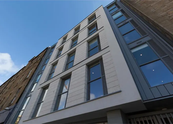 Daire For Students Only - Buccleuch Street In *