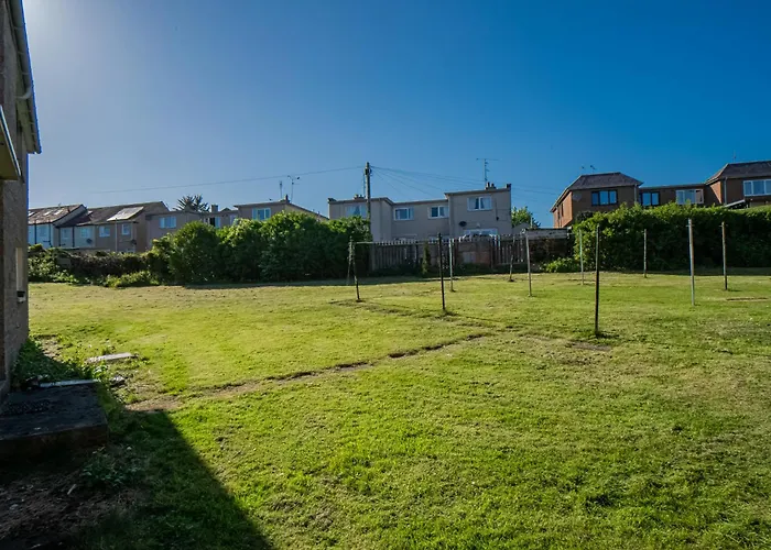 Northfield 1 Bedroom With Sofa Bed - *