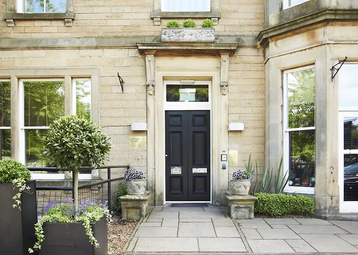 Hotel The Roseate - Small Luxury Of The World