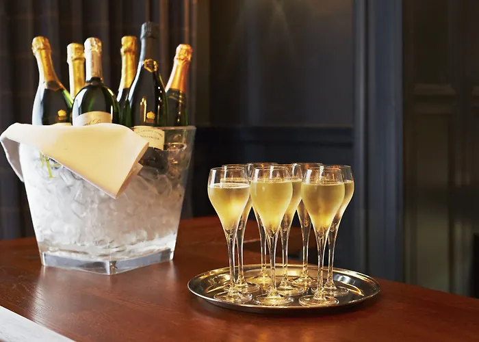 The Roseate - Small Luxury Of The World Hotel