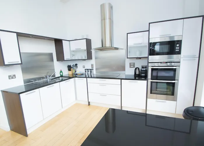 Ocean Serviced Aparthotel 4*