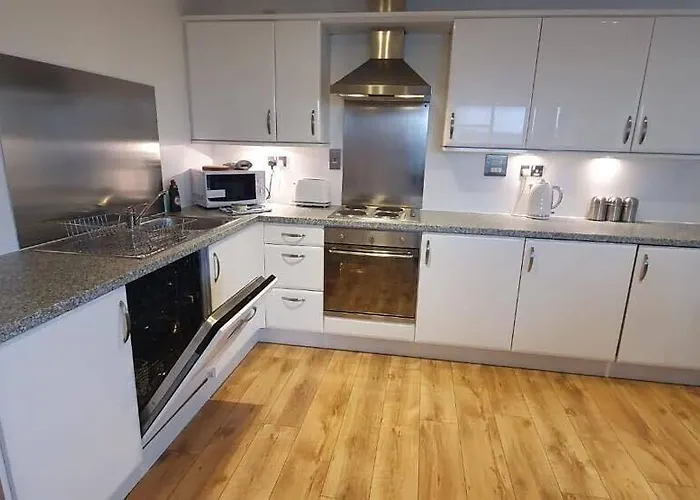 Ocean Serviced Aparthotel 4*