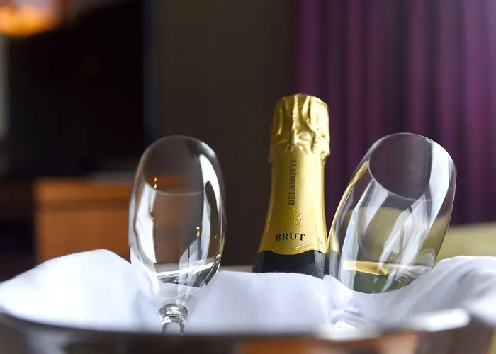 Hill Place Hotel 4*